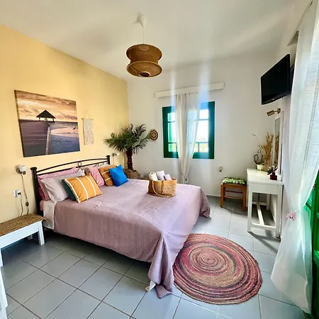 Island Away Chersonisos